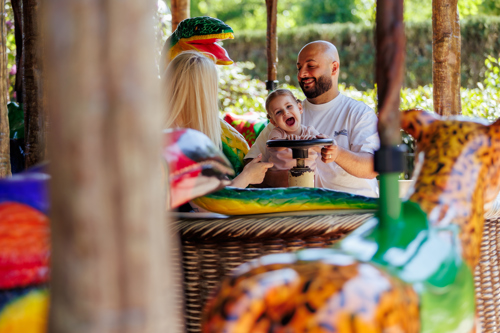 Pretpark met kleine kinderen